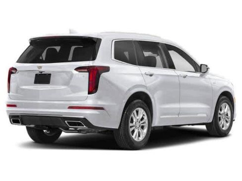 Certified 2024 Cadillac XT6 Luxury image 2