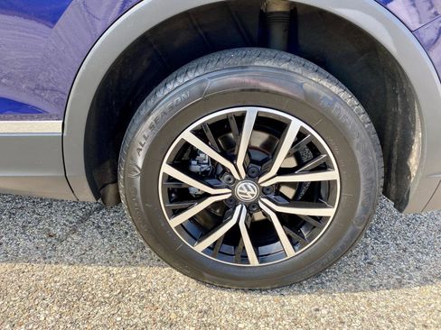 Used 2021 Volkswagen Tiguan SEL image 18