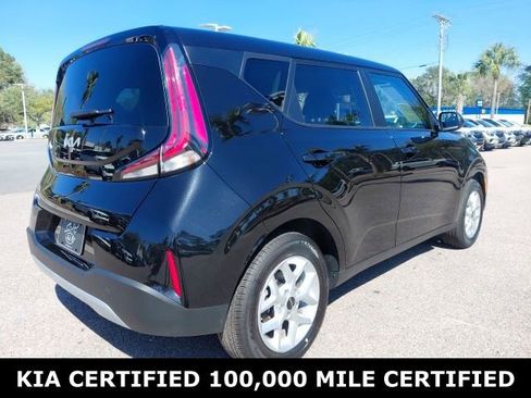 Certified 2025 Kia Soul LX image 5