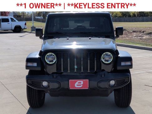 Used 2022 Jeep Wrangler Unlimited Willys image 2