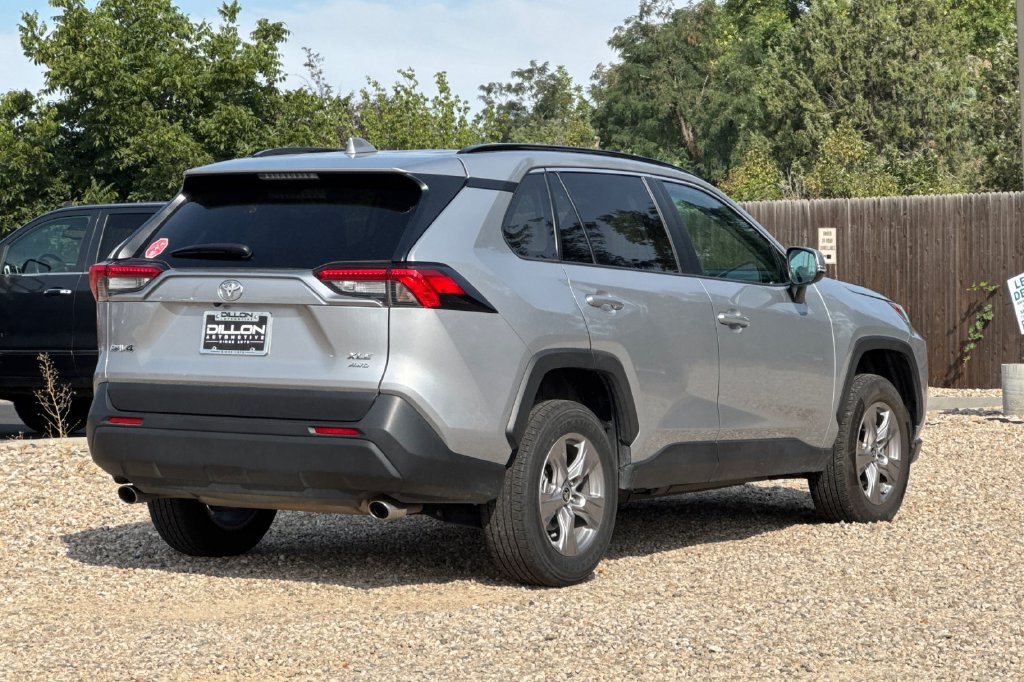 Used 2025 Toyota RAV4 XLE AWD/4WD image 8