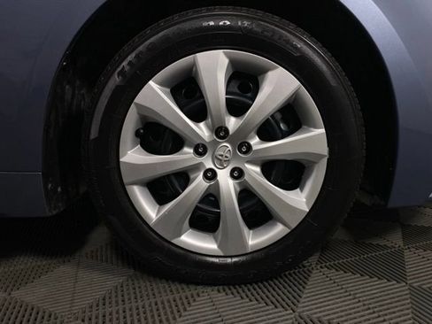 Used 2023 Toyota Corolla LE FWD image 11