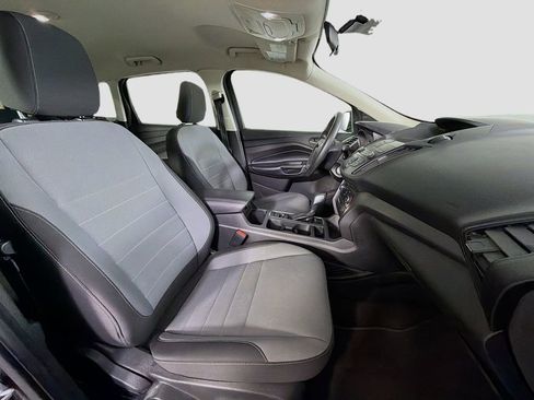 Used 2019 Ford Escape S image 29