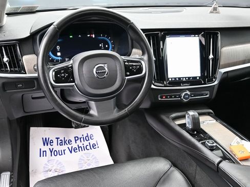 Used 2023 Volvo S90 B6 Plus w/ Protection Package Premier image 31
