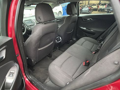 Used 2018 Chevrolet Malibu LT image 10