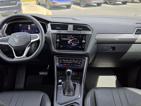 Certified 2023 Volkswagen Tiguan SE image 57