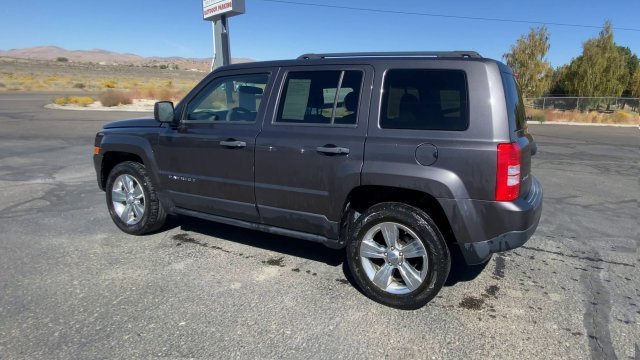 Used 2016 Jeep Patriot Sport w/ Tire & Wheel Group AWD/4WD image 6