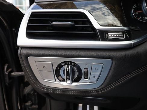 Used 2017 BMW 750i xDrive image 70