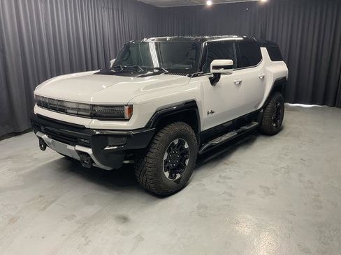 Used 2024 GMC Hummer EV 2X w/ Extreme Off-Road Package image 2