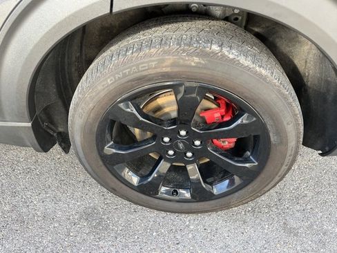 Used 2020 Ford Explorer ST w/ ST Street Pack image 17