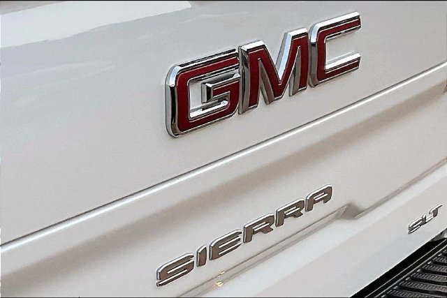 Used 2025 GMC Sierra 1500 SLT AWD/4WD image 22