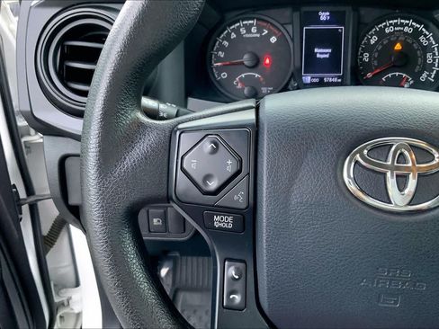 Used 2019 Toyota Tacoma SR AWD/4WD image 23