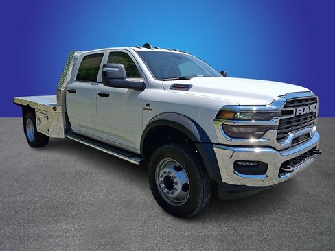 Used 2025 RAM 5500 Tradesman AWD/4WD image 3