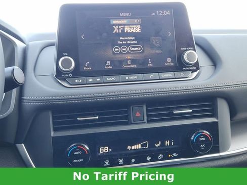 Certified 2025 Nissan Rogue SV image 15