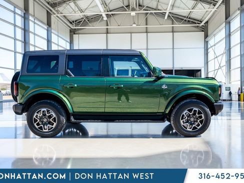 Used 2025 Ford Bronco Outer Banks AWD/4WD image 34