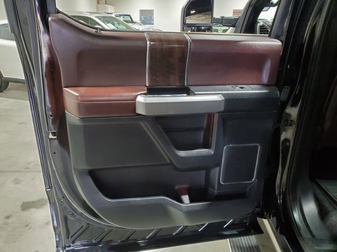 Used 2017 Ford F250 Platinum w/ Platinum Ultimate Package image 28