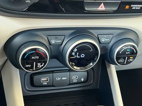 New 2026 Hyundai Venue SEL FWD image 19