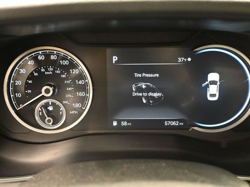 Used 2023 Genesis G70 2.0T image 20