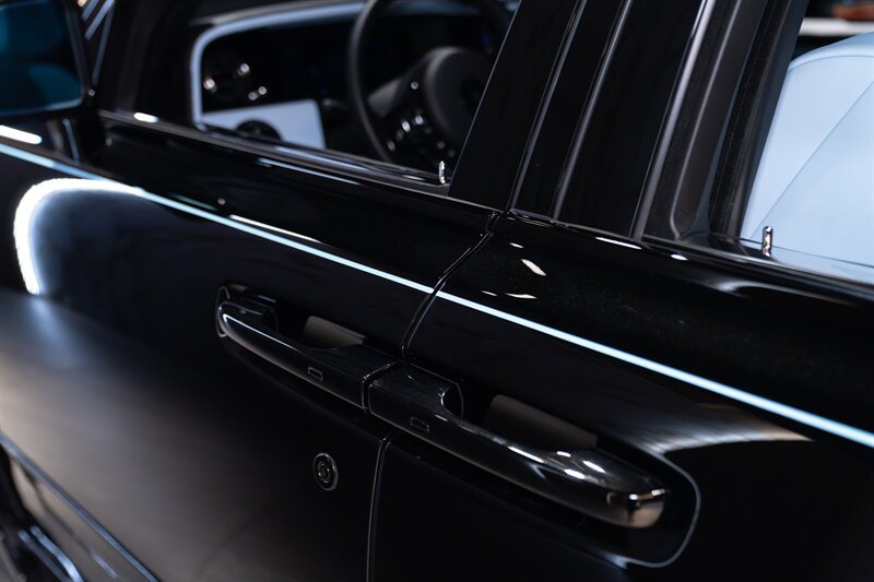 Used 2025 Rolls-Royce Cullinan AWD/4WD image 40