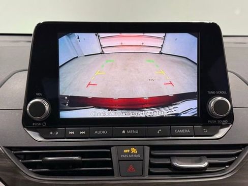 Used 2023 Nissan Altima 2.5 SV image 24