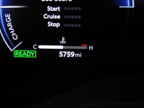 Used 2025 Toyota Sienna XSE image 51