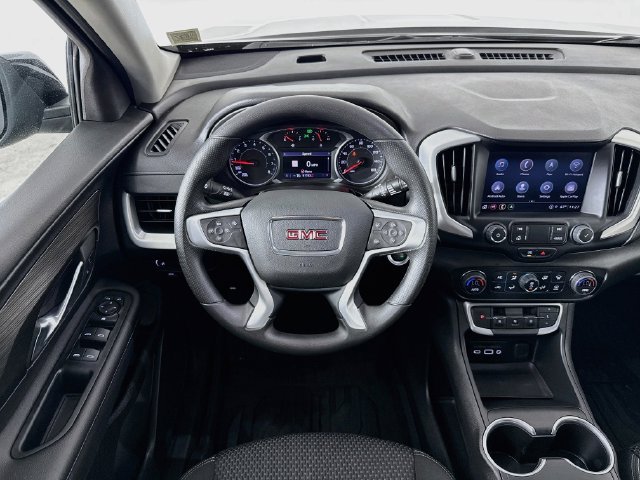 Used 2022 GMC Terrain SLE w/ Driver Convenience Package FWD image 24