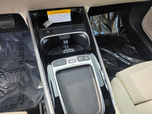 Certified 2026 Mercedes-Benz GLB 250 4MATIC image 27