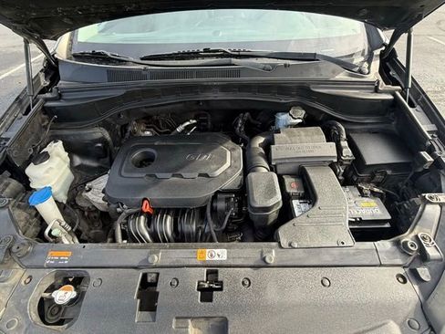 Used 2017 Hyundai Santa Fe Sport image 27