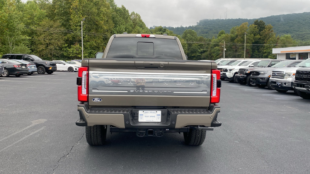 New 2027 Ford F250 Platinum w/ Platinum Plus Package AWD/4WD image 6
