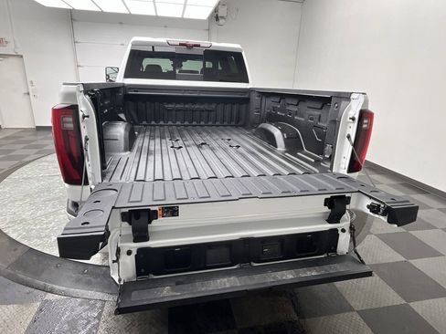 Used 2024 GMC Sierra 2500 Denali Ultimate image 38