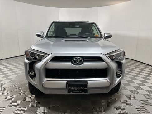 Used 2022 Toyota 4Runner TRD Off-Road Premium image 2