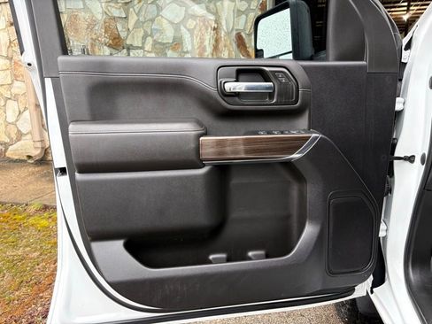 Used 2023 Chevrolet Silverado 2500 LT w/ Convenience Package image 19