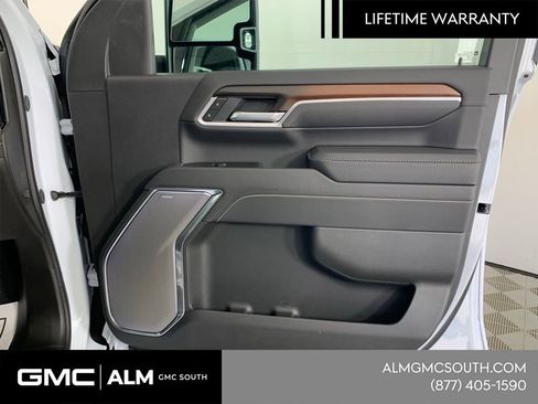 New 2026 GMC Sierra 3500 Denali w/ Denali Reserve Package AWD/4WD image 55