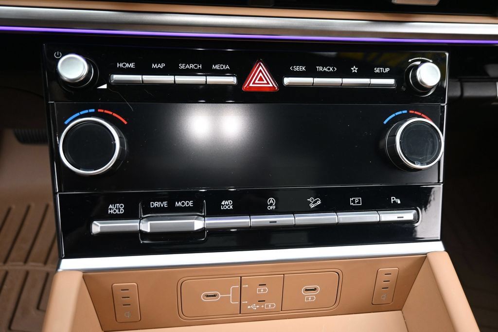 Used 2026 Hyundai Santa Fe Limited AWD/4WD image 20
