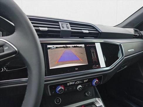 New 2025 Audi Q3 2.0T Premium image 23