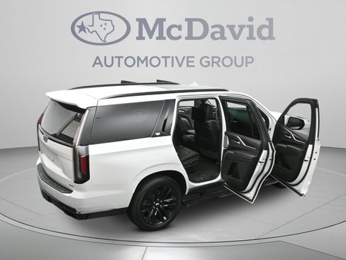 Used 2023 Cadillac Escalade Sport Platinum AWD/4WD image 56