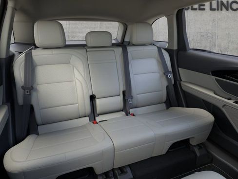 New 2026 Lincoln Nautilus Premier image 11