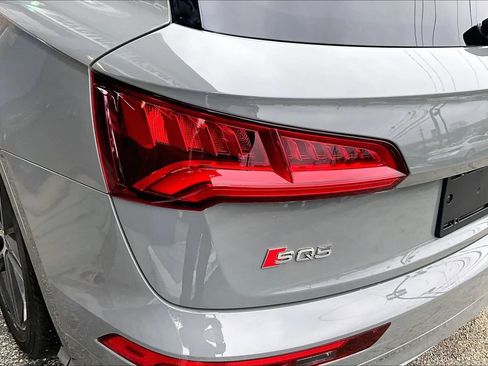 Used 2019 Audi SQ5 Premium w/ Convenience Package image 29