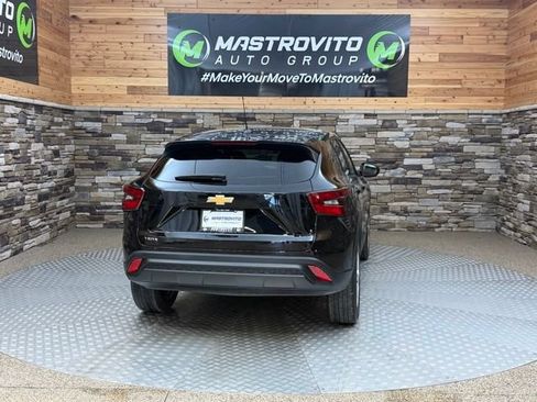 Used 2024 Chevrolet Trax LS FWD image 9