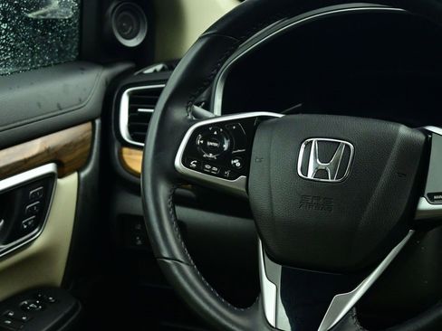 Used 2019 Honda CR-V Touring image 9