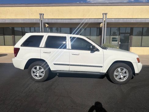 Used 2008 Jeep Grand Cherokee Laredo w/ Driver Convenience Group RWD image 20