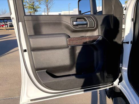 Used 2022 GMC Sierra 2500 SLE w/ SLE Convenience Package image 21