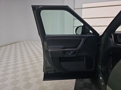 Used 2022 Rivian R1S Launch Edition image 16