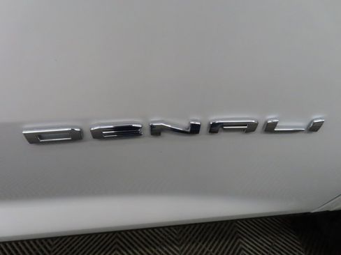 Used 2025 GMC Acadia Denali image 54