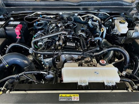 Used 2025 Toyota Tacoma TRD Off-Road image 24