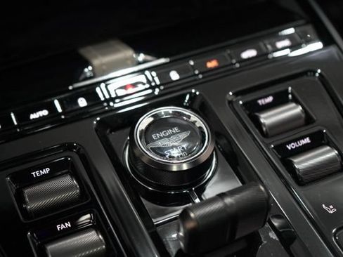 Used 2025 Aston Martin DBX 707 AWD/4WD image 40