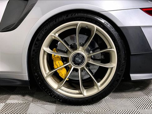 Used 2018 Porsche 911 GT2 RS RWD image 26