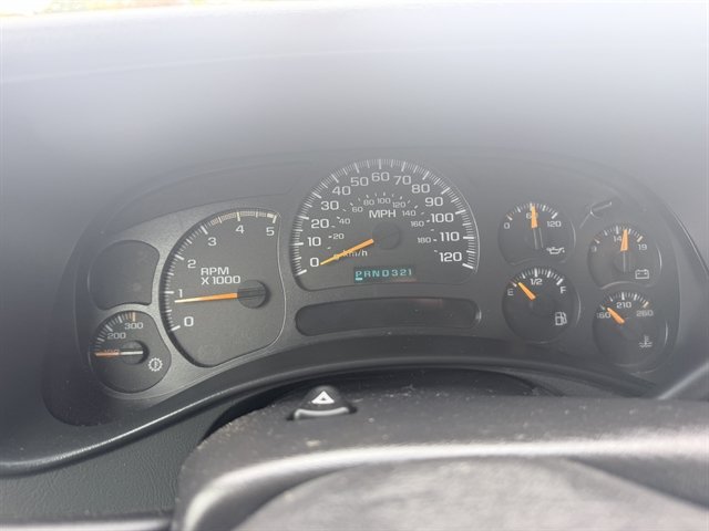 Used 2004 GMC Sierra 2500 SLT w/ Heavy-Duty Power Package AWD/4WD image 16