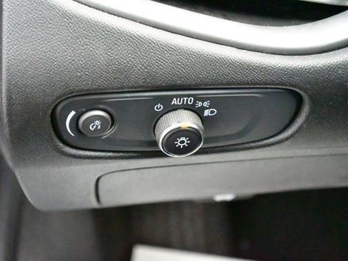 Used 2024 Chevrolet Malibu LT image 26