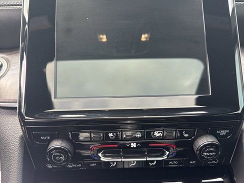 Used 2022 Jeep Grand Cherokee Overland image 9